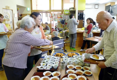 昼食の様子